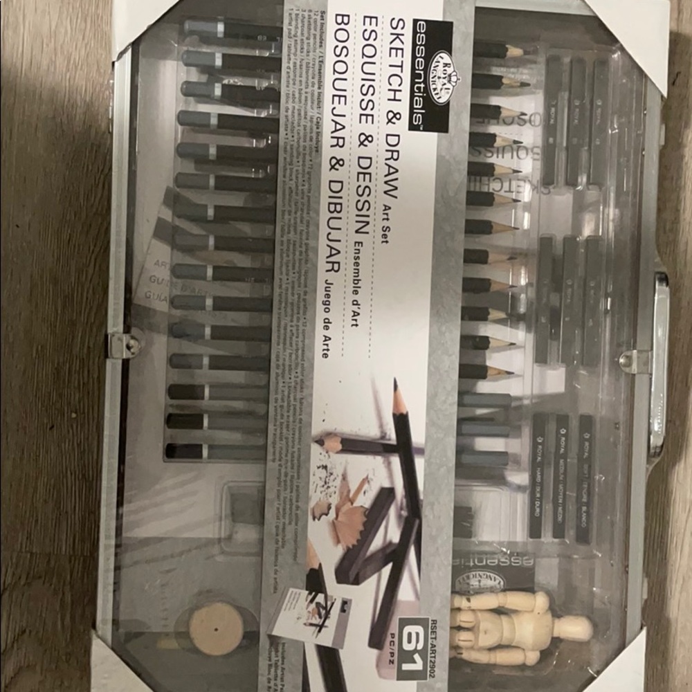 Sketch and draw art set